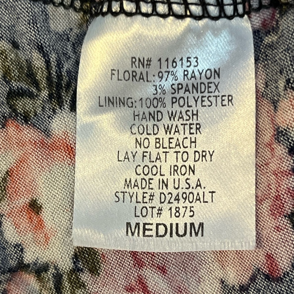 Altar'd State Navy Blue Floral V-Neck Women's Top Whimsical Fairy Size Medium - Picture 13 of 13